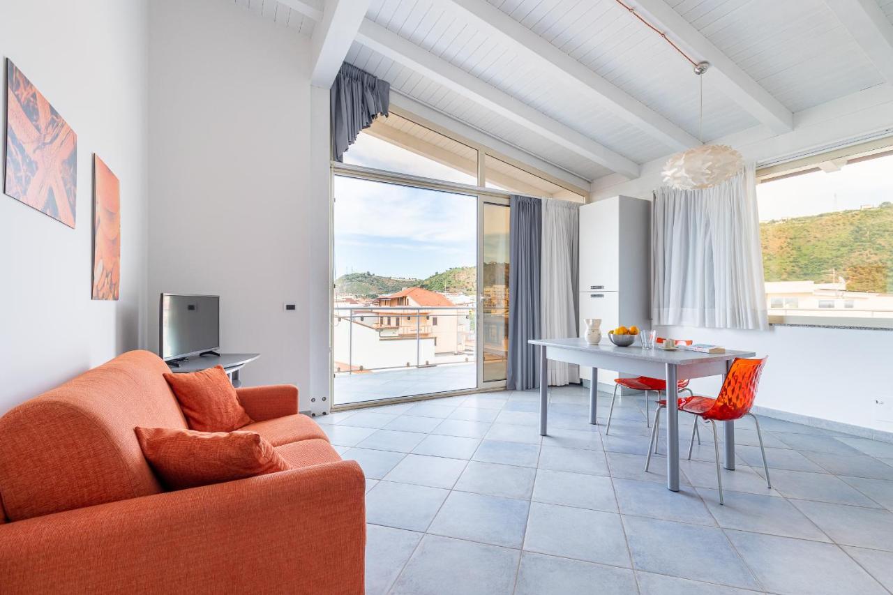 Terraces D'Orlando - Family Apartments With Sea View And Pool Capo d'Orlando Exterior photo