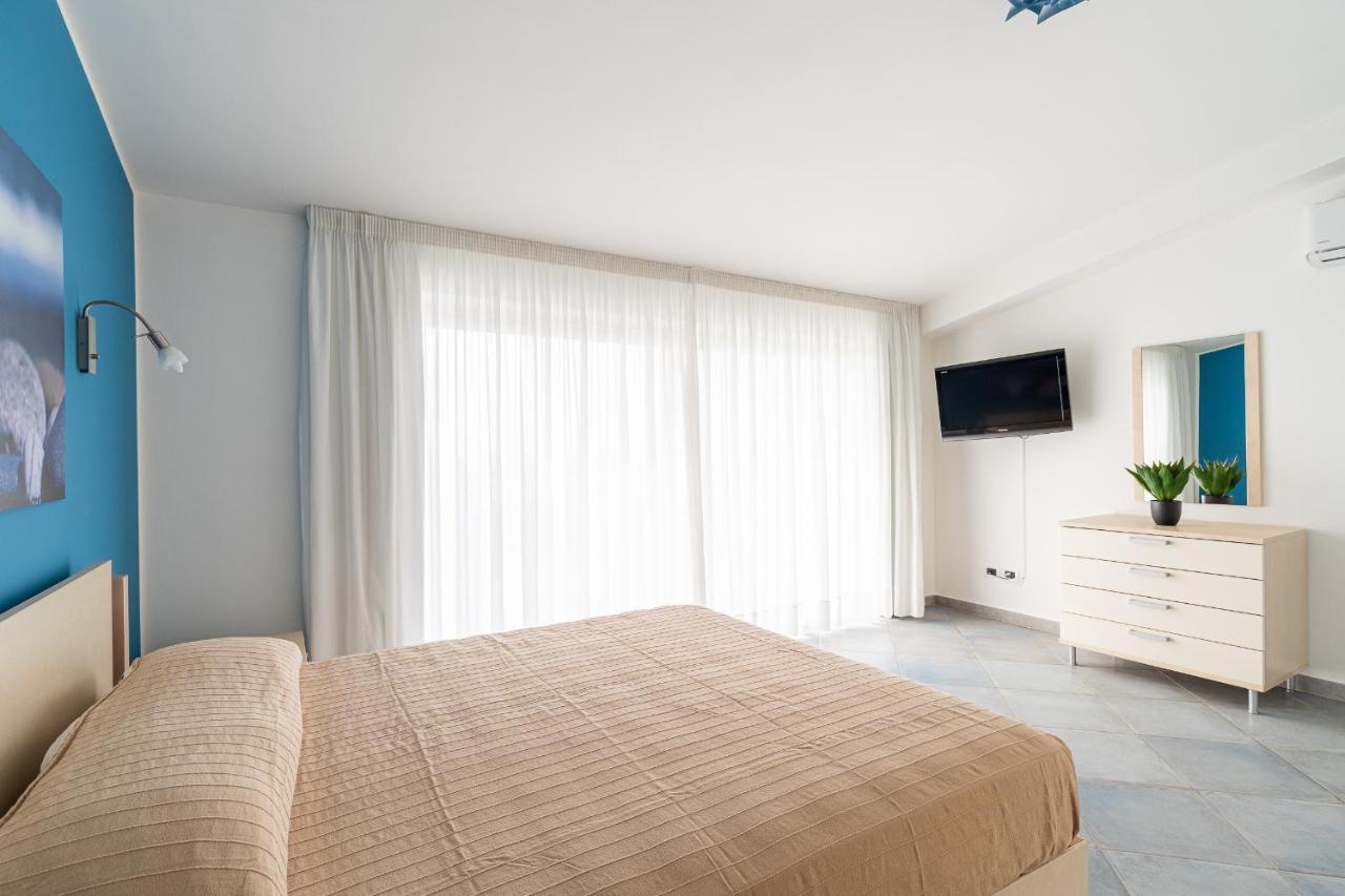 Terraces D'Orlando - Family Apartments With Sea View And Pool Capo d'Orlando Exterior photo