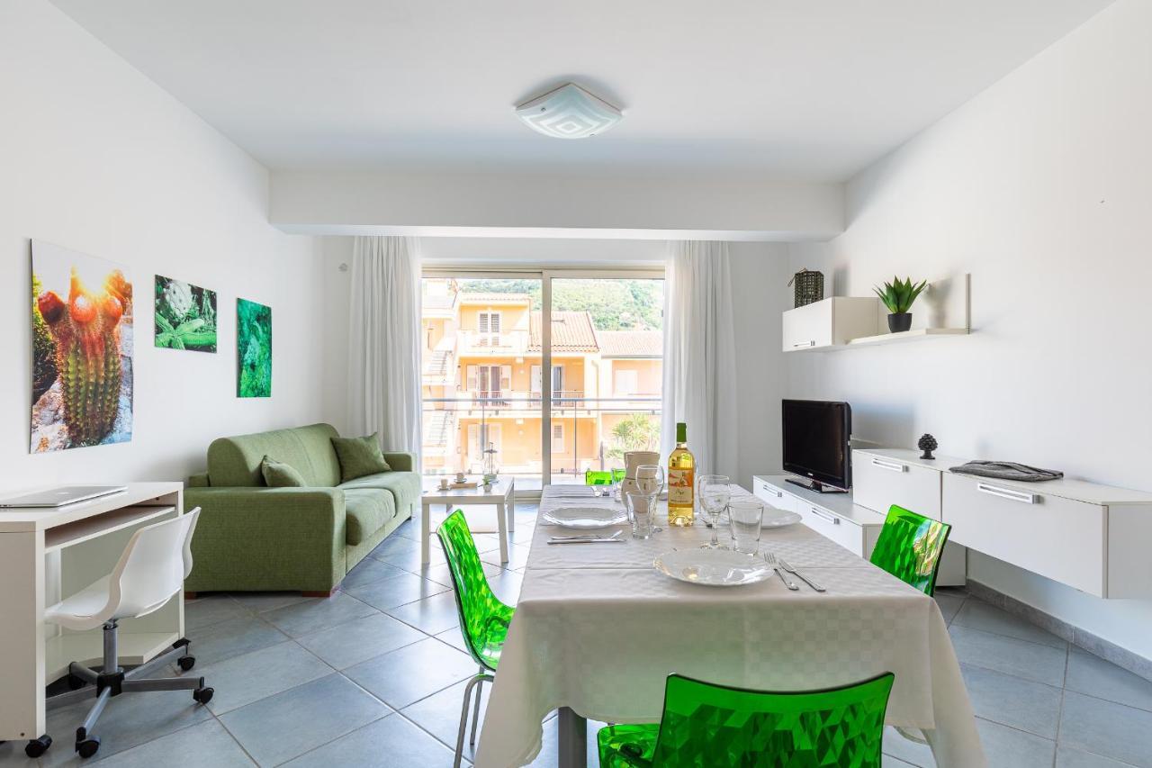 Terraces D'Orlando - Family Apartments With Sea View And Pool Capo d'Orlando Exterior photo