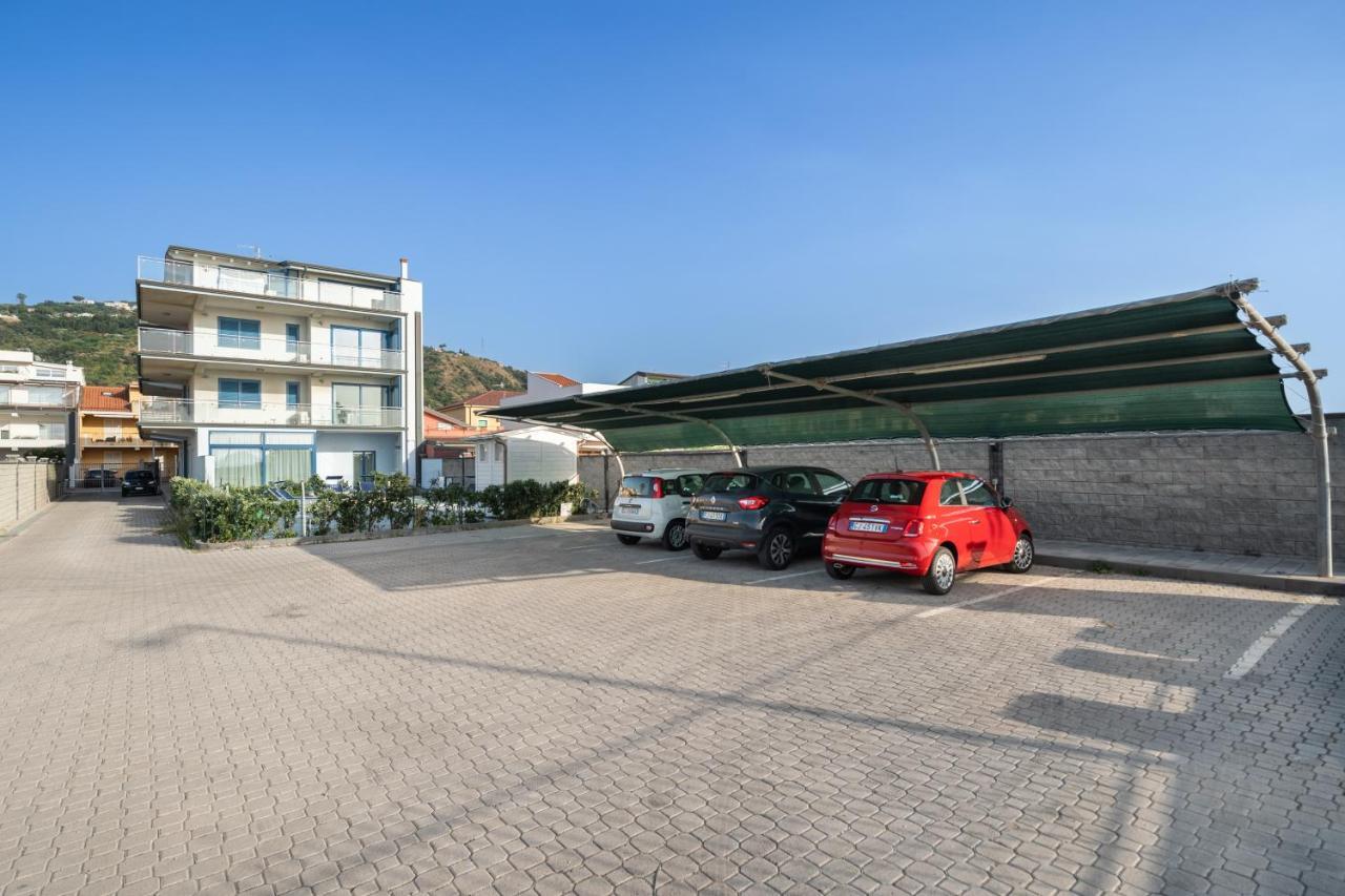 Terraces D'Orlando - Family Apartments With Sea View And Pool Capo d'Orlando Exterior photo