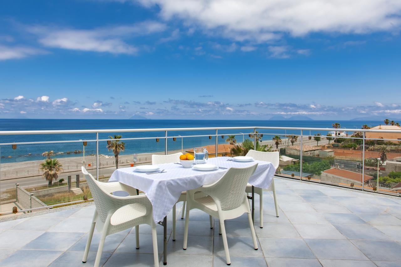 Terraces D'Orlando - Family Apartments With Sea View And Pool Capo d'Orlando Exterior photo