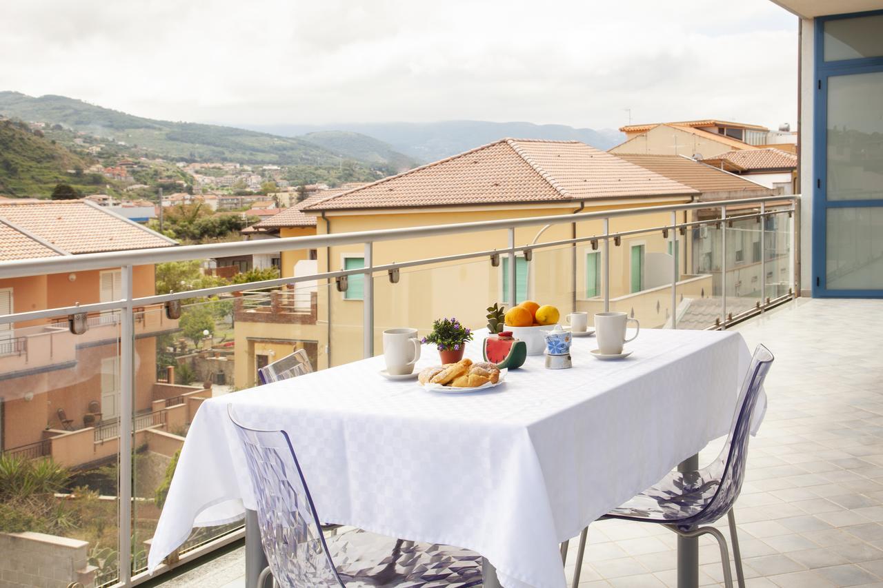 Terraces D'Orlando - Family Apartments With Sea View And Pool Capo d'Orlando Exterior photo