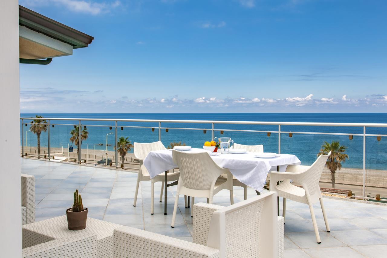 Terraces D'Orlando - Family Apartments With Sea View And Pool Capo d'Orlando Exterior photo