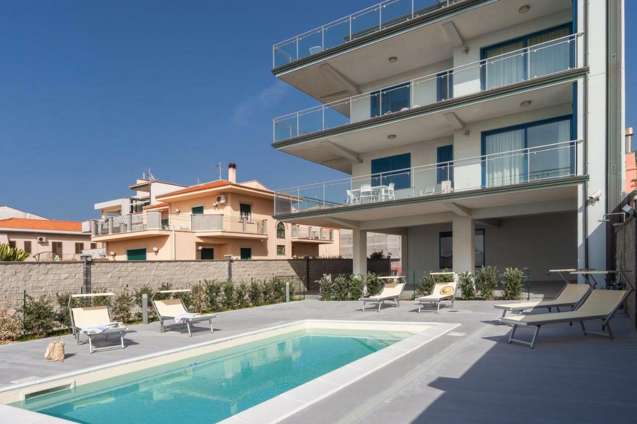 Terraces D'Orlando - Family Apartments With Sea View And Pool Capo d'Orlando Exterior photo